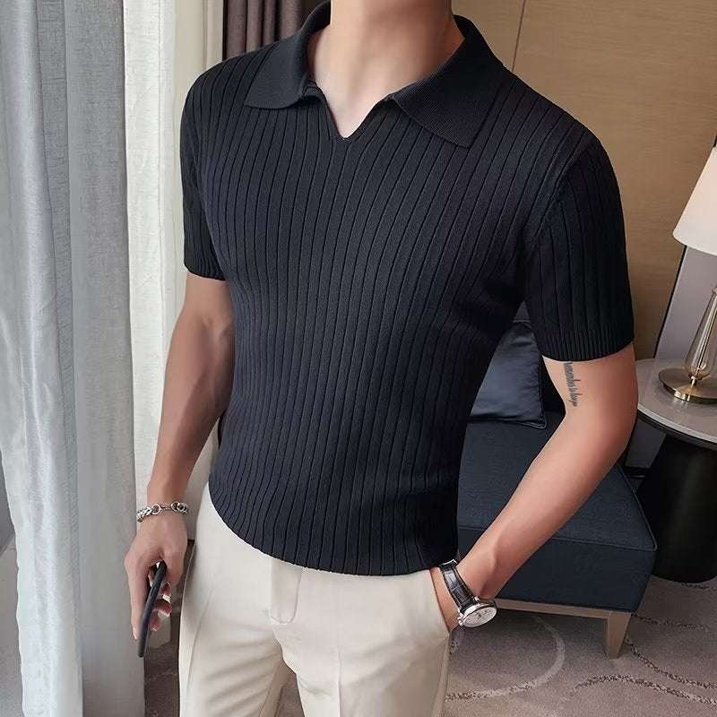 A versatile and popular five-sleeved knitted POLO shirt